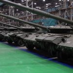 Producţia de tancuri a Rusiei a explodat. Ministerul Apărării a publicat imagini de la o uzină de armament